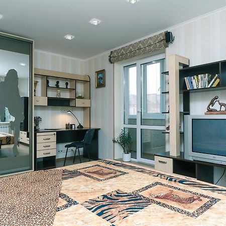 Apartment On Sevastopolska Square Kiev Exterior photo
