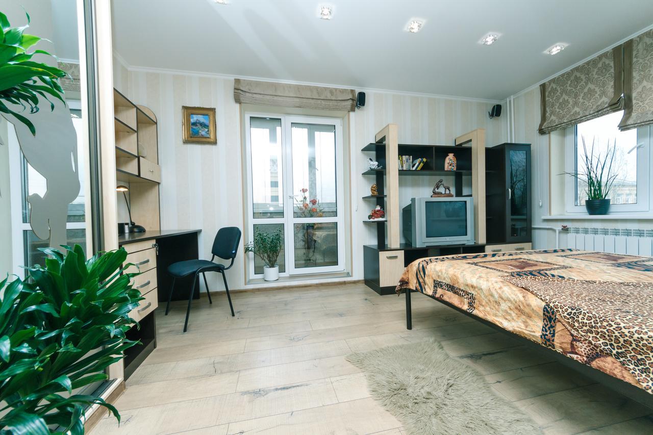 Apartment On Sevastopolska Square Kiev Exterior photo