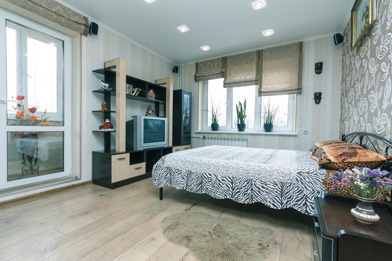 Apartment On Sevastopolska Square Kiev Exterior photo
